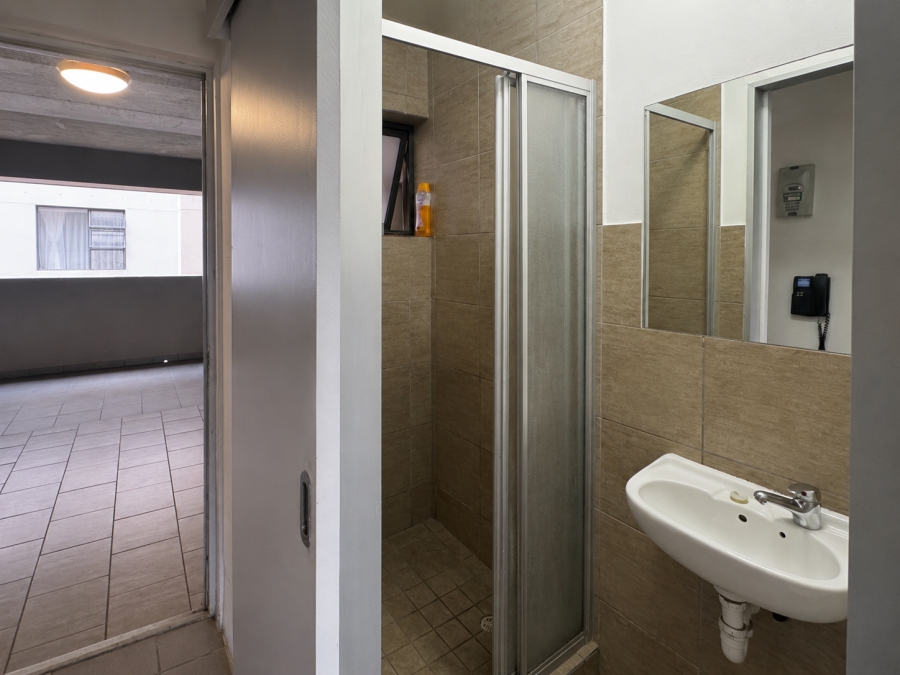 1 Bedroom Property for Sale in Cape Town City Centre Western Cape